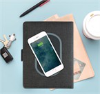 מחברת עם משטח טעינה